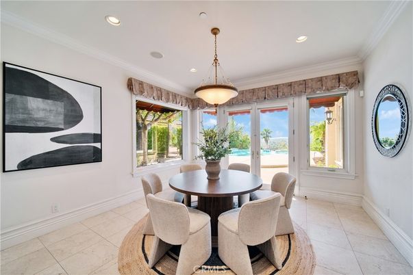 Dining room, Interior, Pendant Lights, Recessed Lighting