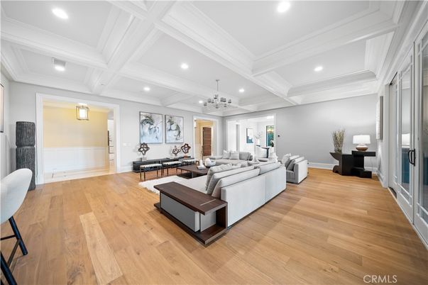 Interior, Living room, Pendant Lights, Recessed Lighting, Wood Texture Flooring