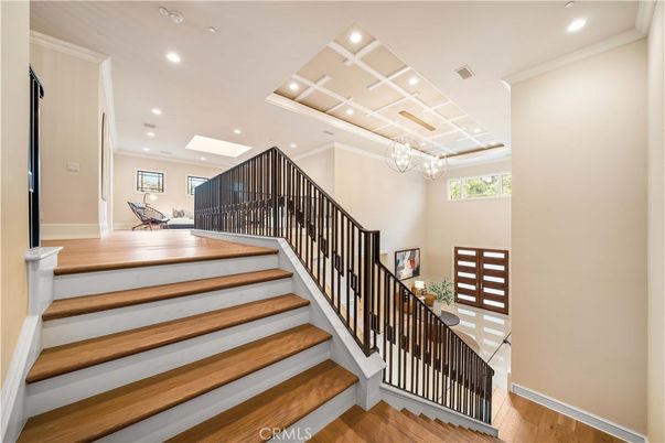 Interior, Pendant Lights, Recessed Lighting, Wood Texture Flooring