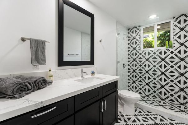 Bathroom, Interior, Recessed Lighting