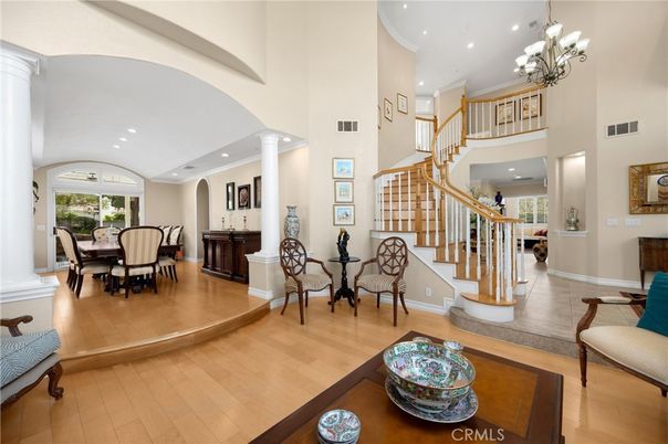 Chandelier, Dining room, Interior, Recessed Lighting, Wood Texture Flooring