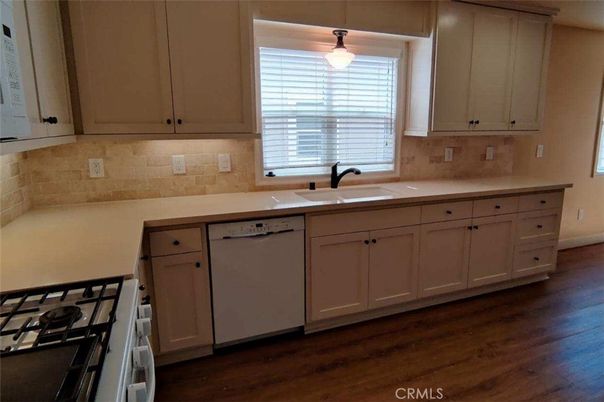 Interior, Kitchen, Pendant Lights, Wood Texture Flooring