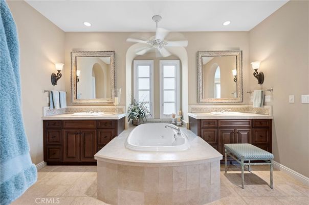 Bathroom, Dual Sink Vanities, Interior, Recessed Lighting