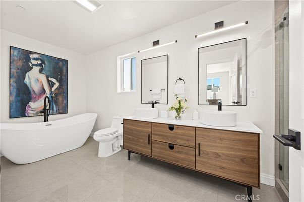 Bathroom, Dual Sink Vanities, Free Standing Baths, Interior