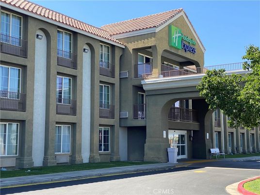 Exterior, Facade, Mediterranean
