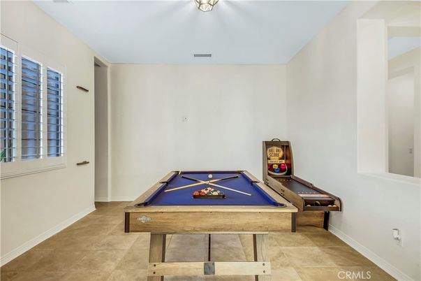 Billiard Table, Game Room, Interior