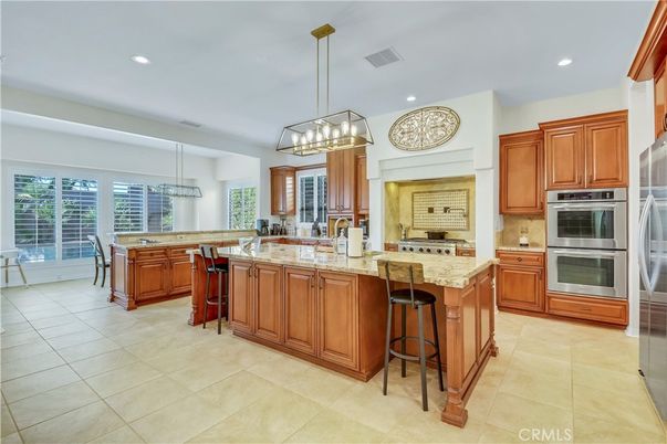 Dining room, Interior, Kitchen, Pendant Lights, Recessed Lighting, Stainless Steel Appliances