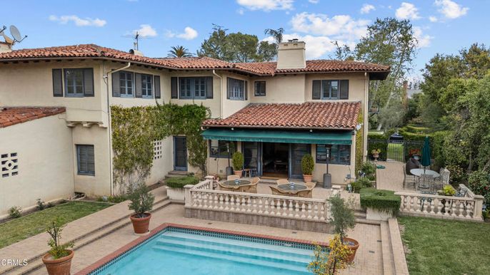 Backyard, Exterior, Pool