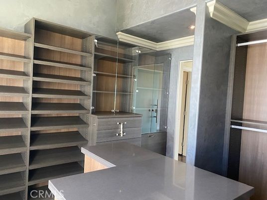 Interior, Walk-in Closets