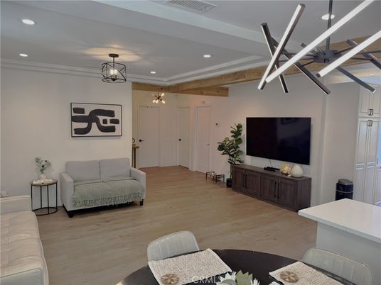 Interior, Recessed Lighting, Wood Texture Flooring