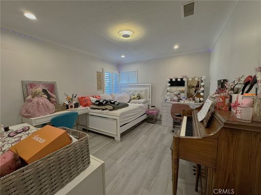 Bedroom, Interior, Piano, Recessed Lighting, Wood Texture Flooring
