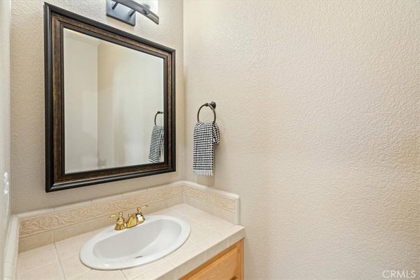 Bathroom, Interior, Tile Countertops