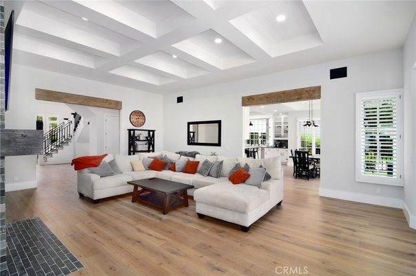 Dining room, Interior, Living room, Pendant Lights, Recessed Lighting, Wood Texture Flooring