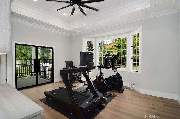 Fitness Equipment, Interior, Recessed Lighting, Wood Texture Flooring