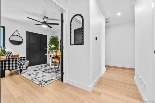 Interior, Recessed Lighting, Wood Texture Flooring