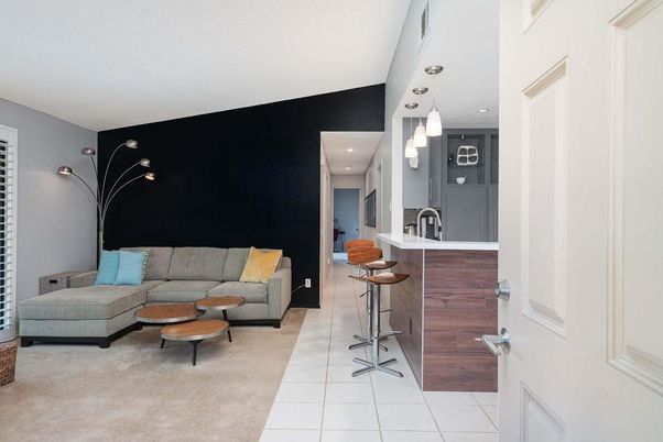 Interior, Living room, Pendant Lights, Recessed Lighting
