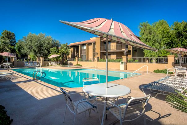 Exterior, Pool