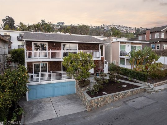 Exterior, Facade, Modern