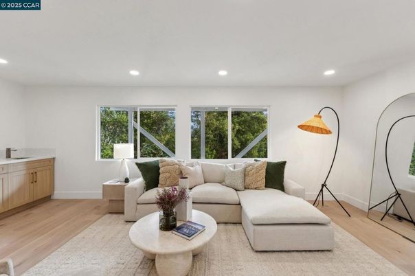 Interior, Living room, Recessed Lighting, Wood Texture Flooring