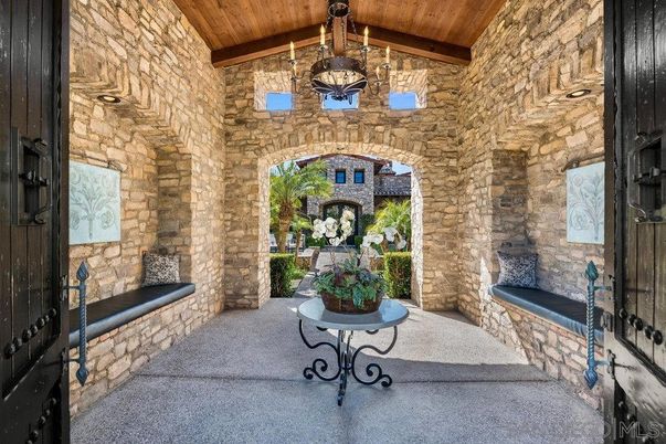 Exterior, Wooden Beams