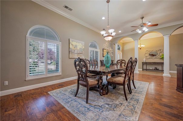 Chandelier, Dining room, Interior, Recessed Lighting, Wood Texture Flooring