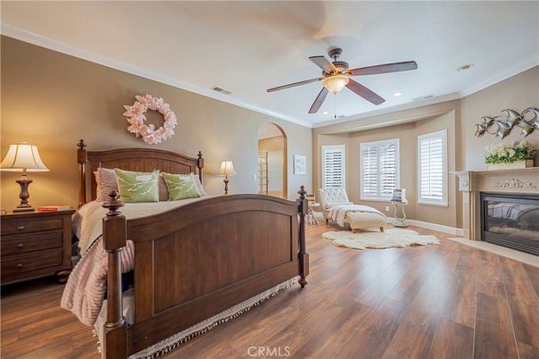 Bedroom, Fireplace, Interior, Recessed Lighting, Wood Texture Flooring