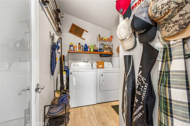 Interior, Washer, Wood Texture Flooring