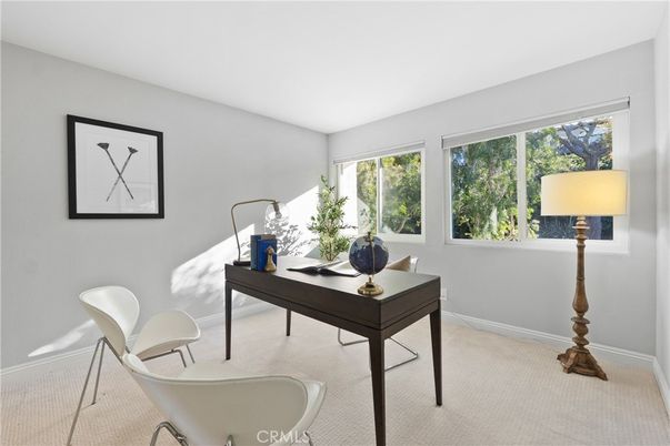 Home Office, Interior