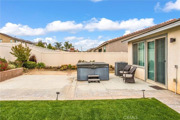Exterior, Hot Tub