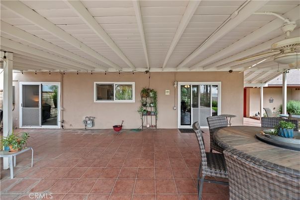 Dining room, Exterior