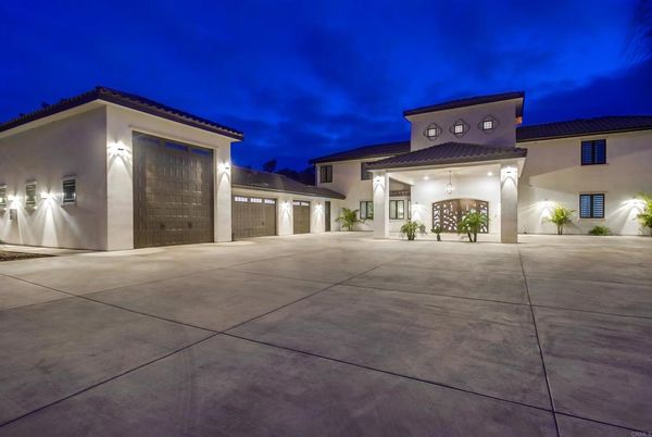 Detached Garage, Exterior