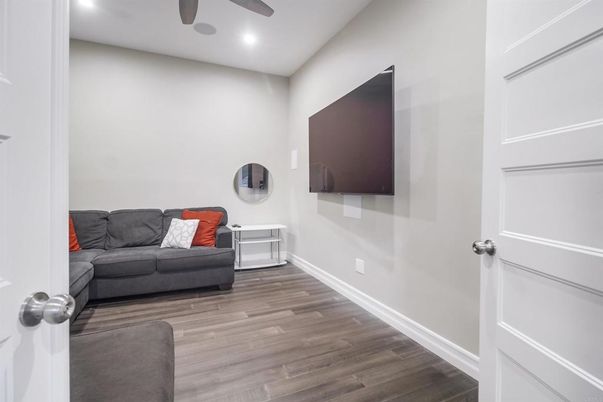 Interior, Recessed Lighting, Wood Texture Flooring
