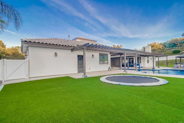Backyard, Exterior, Pool