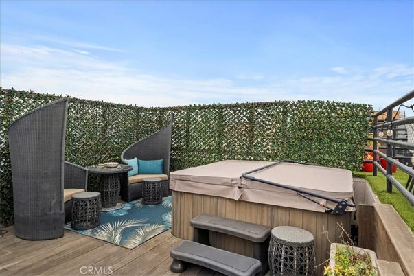 Exterior, Hot Tub