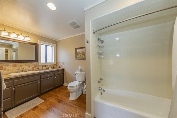 Bathroom, Interior, Recessed Lighting, Wood Texture Flooring