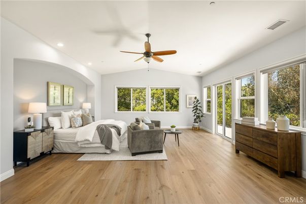 Bedroom, Interior, Living room, Recessed Lighting, Wood Texture Flooring