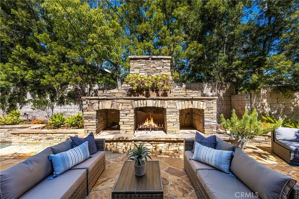 Exterior, Fireplace