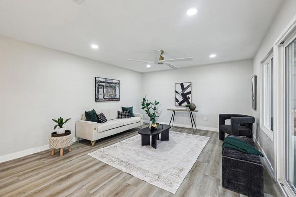 Interior, Living room, Recessed Lighting, Wood Texture Flooring