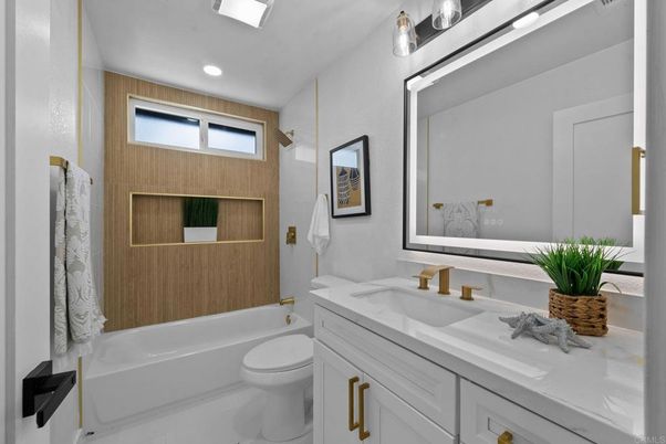 Bathroom, Interior, Recessed Lighting