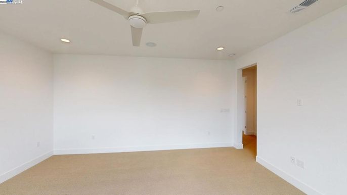 Empty room, Interior, Recessed Lighting