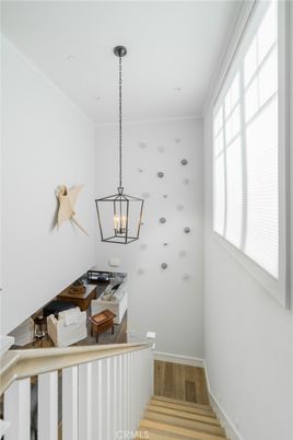 Interior, Pendant Lights, Wood Texture Flooring