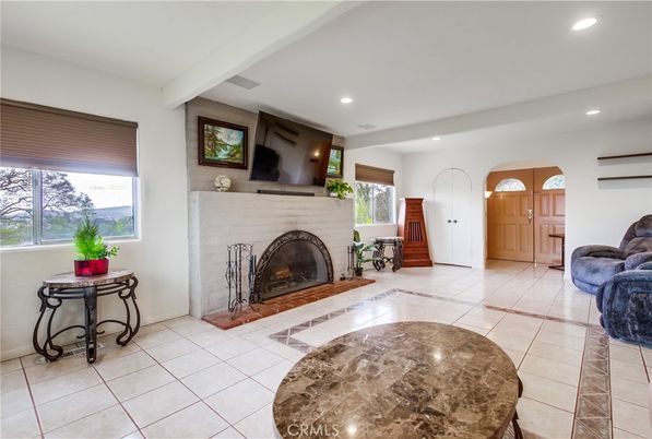 Fireplace, Interior, Recessed Lighting