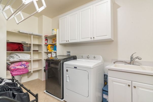 Interior, Washer