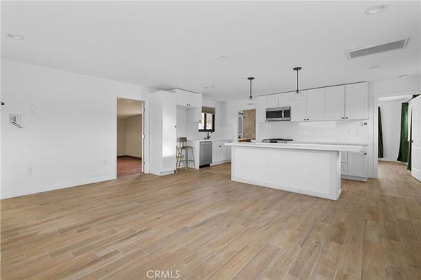 Interior, Kitchen, Pendant Lights, Recessed Lighting, Wood Texture Flooring