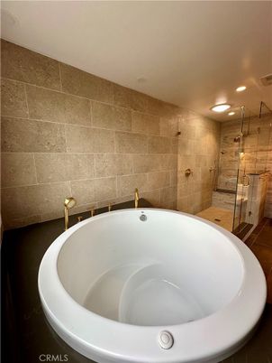 Bathroom, Free Standing Baths, Interior, Recessed Lighting