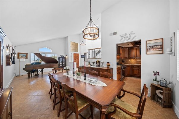 Dining room, Interior, Pendant Lights, Piano