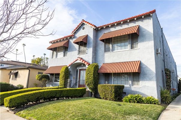 Exterior, Facade, Spanish Mediterranean