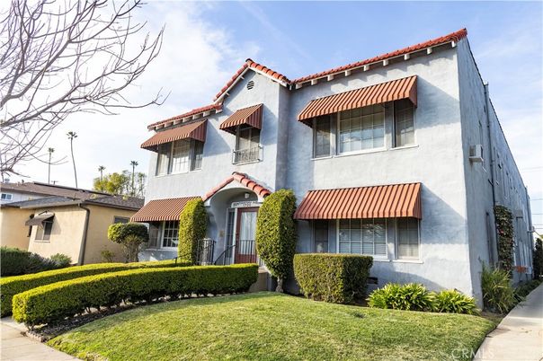 Exterior, Facade, Spanish Mediterranean