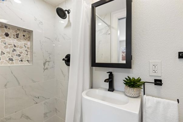 Bathroom, Interior, Marble Walls