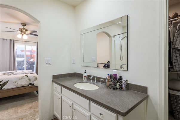 Bathroom, Bedroom, Dual Sink Vanities, Interior